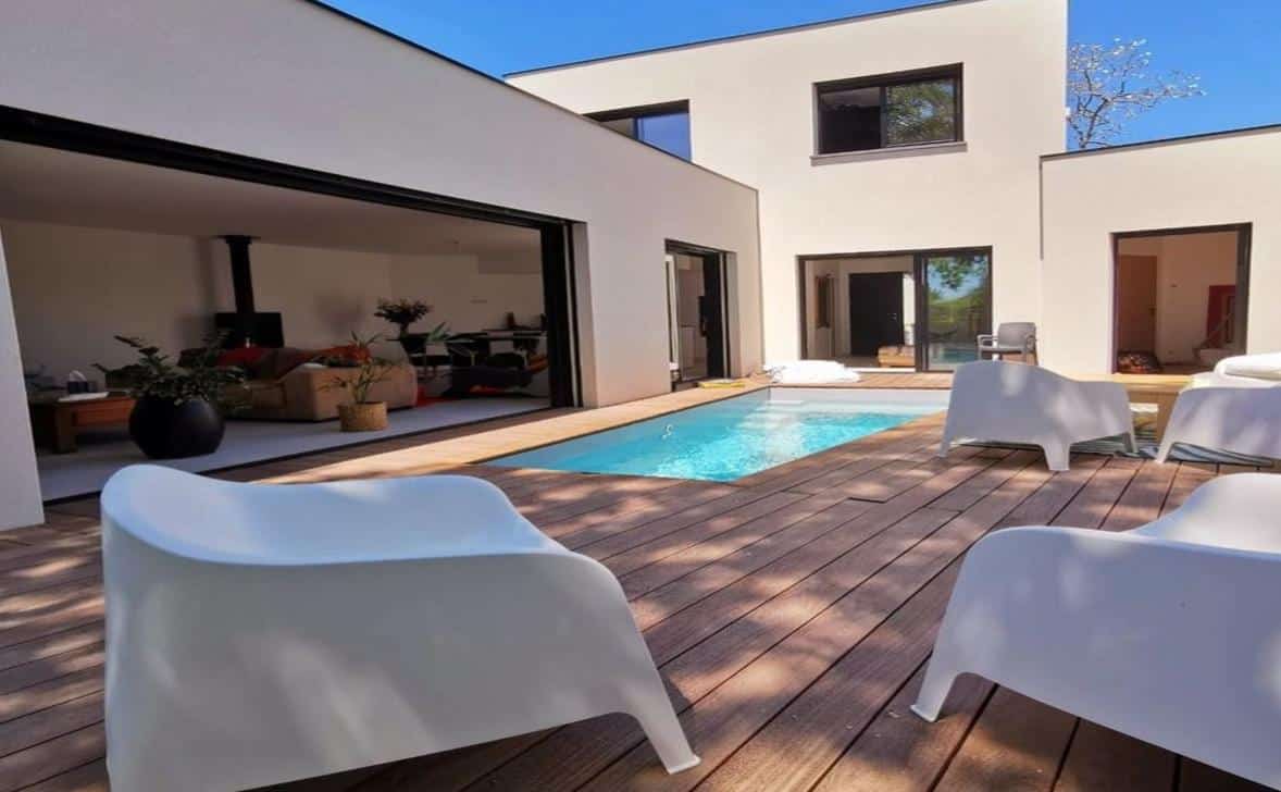 mini piscine coque MADELEINE terrasse bois