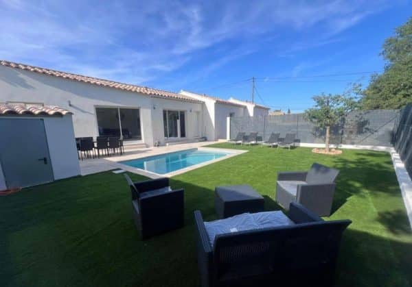 piscine coque GABRIELLE construction neuve. les piscines de COLETTE