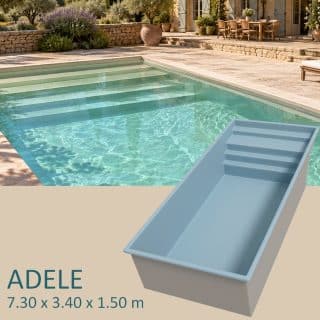 Presentation Piscine coque ADÈLE 7,30 x 3,40 x 1,50 m avec escalier sur toute la largeur et banquette immergée sur la deuxième marche
