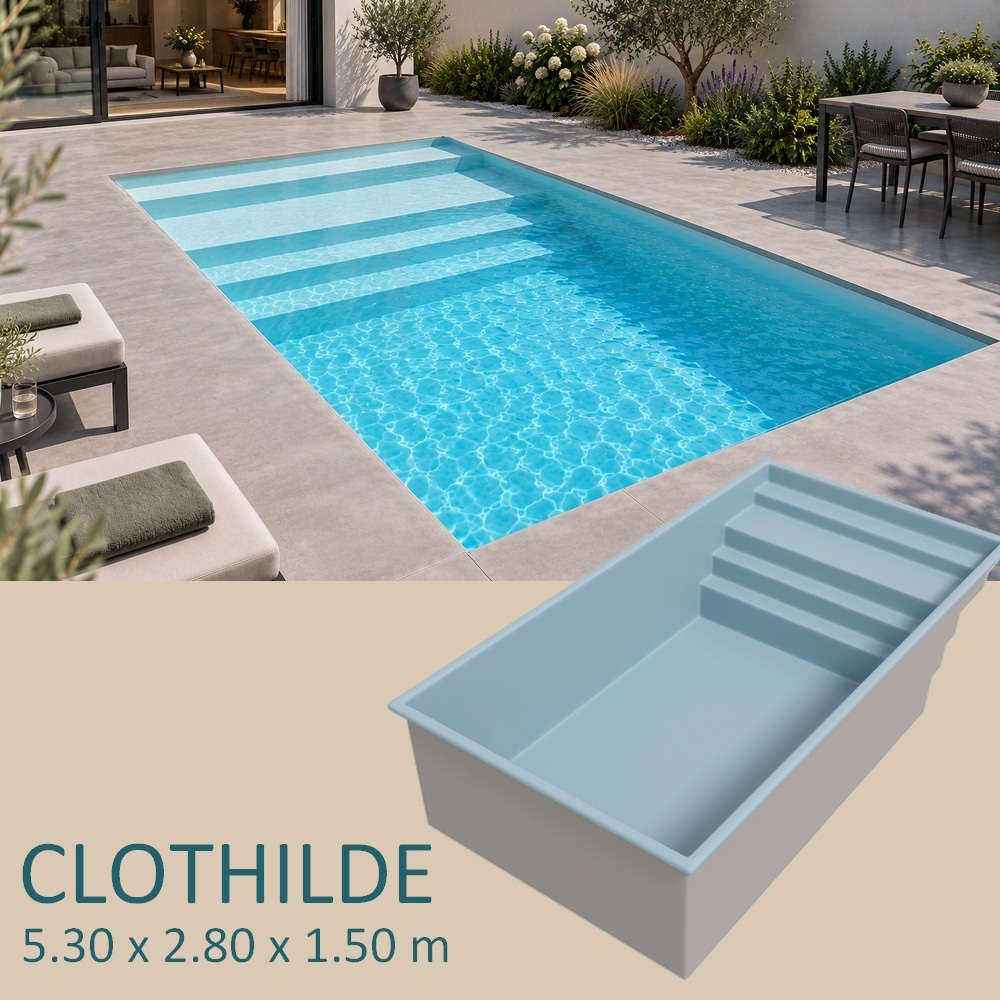presentation piscine coque CLOTHILDE avec escalier sur toute la largeur et banquette intégrée